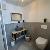 625437800.jpg