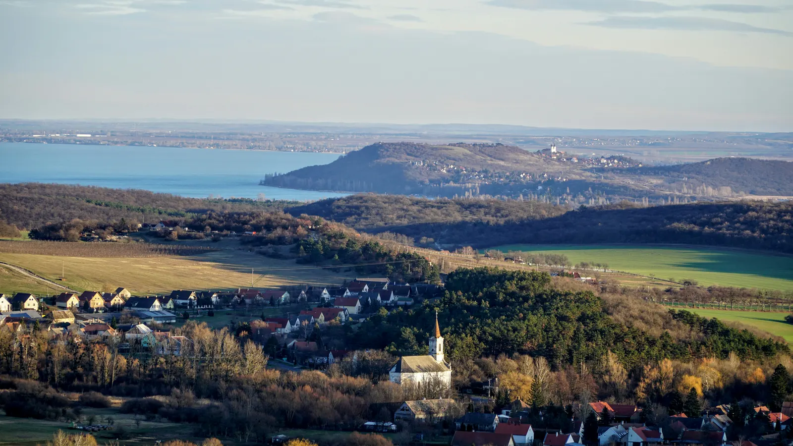 Plattensee Urlaub: Das Naturjuwel Balaton in Ungarn entdecken