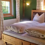 Doppelzimmer_grün.jpg
