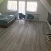 1008-9-in_o5kt9v